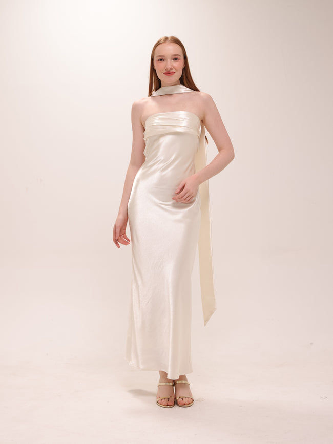Novia Dress in White