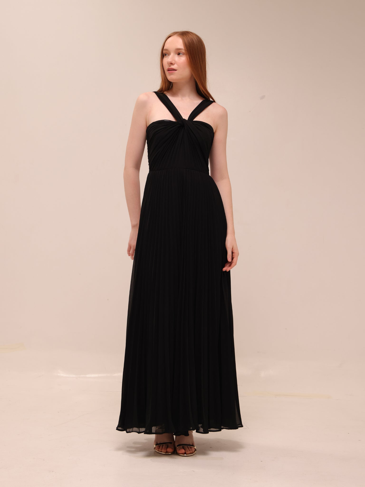 Twist Strap Pleated Maxi Dress – Black