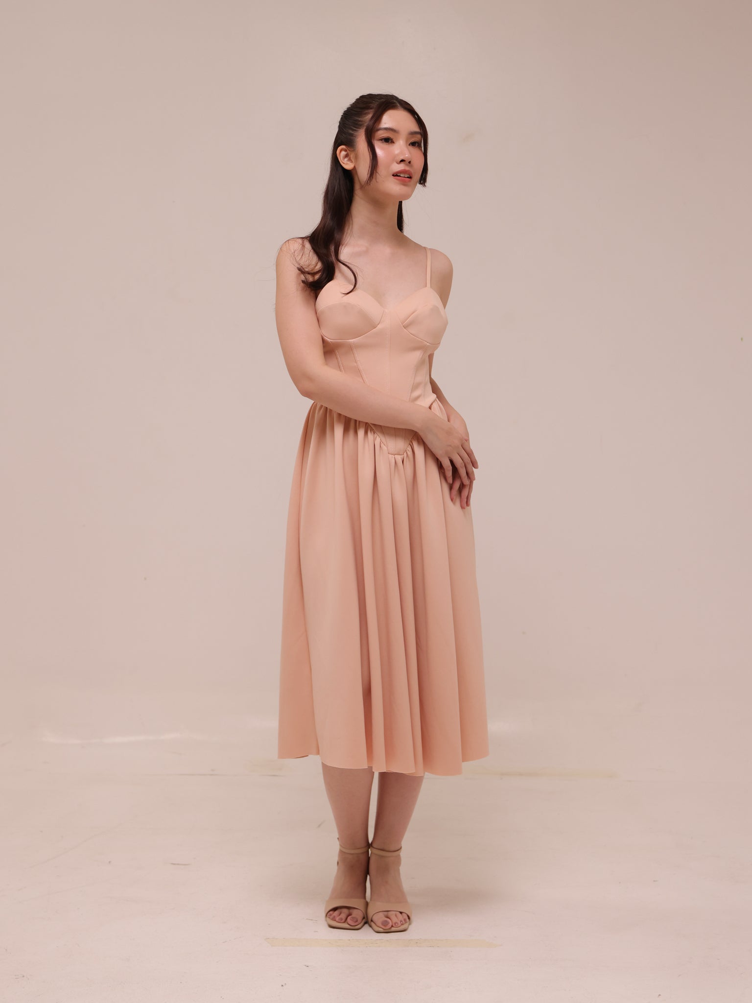 Plain Sleeveless Midi Dress