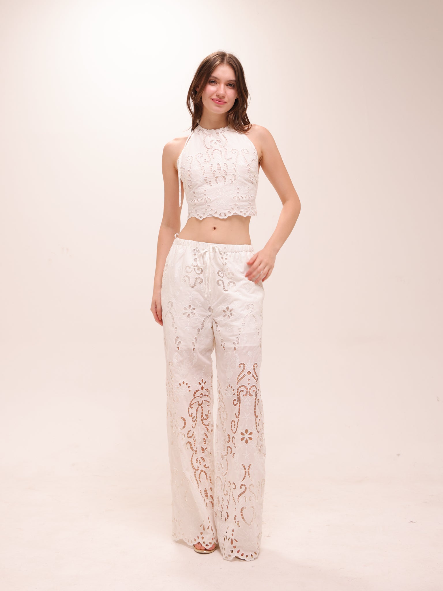 White Resort Set