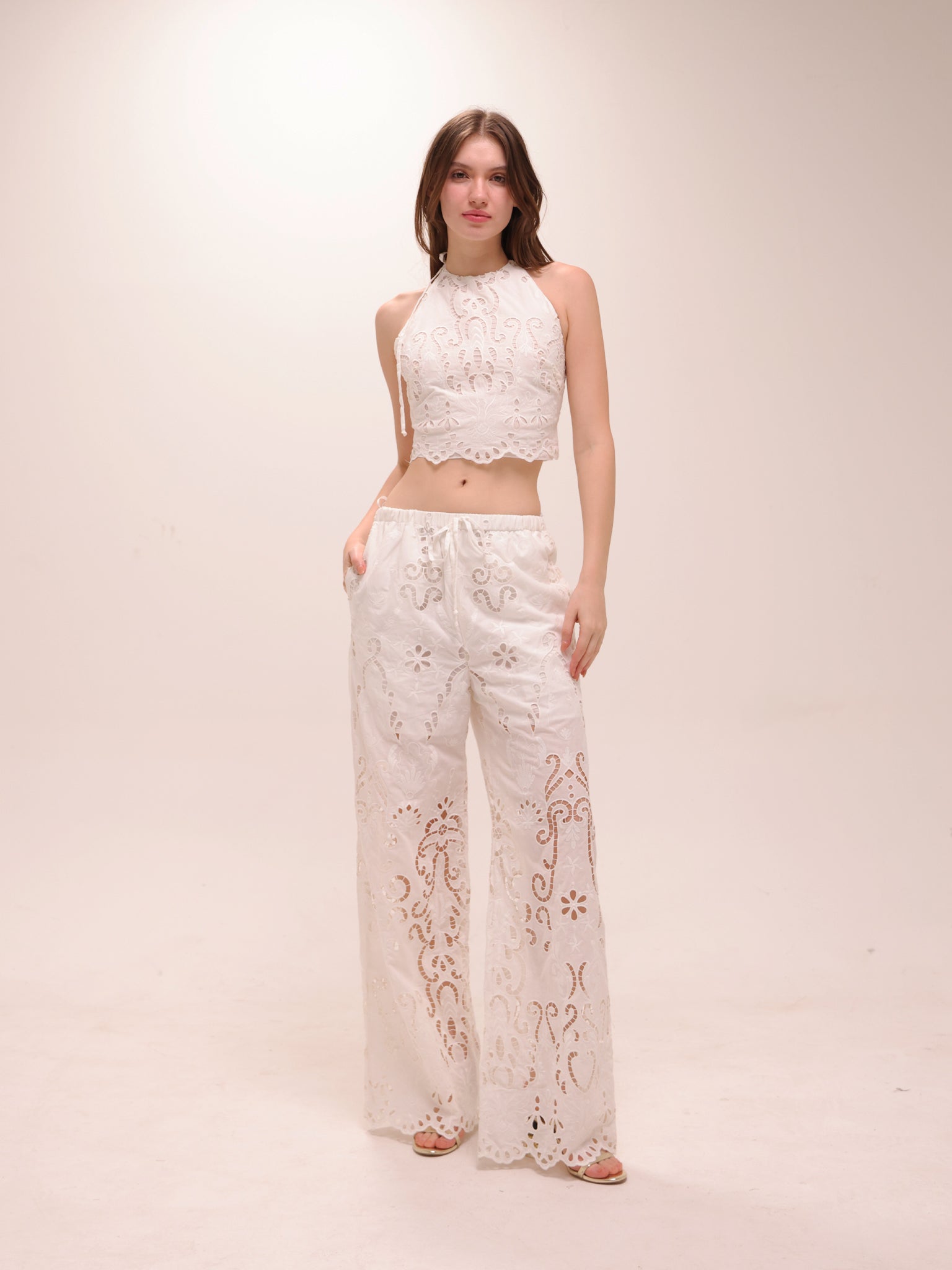 White Resort Set