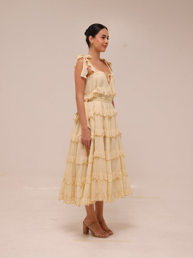 Iva Biigdres Dress in Butter Yellow