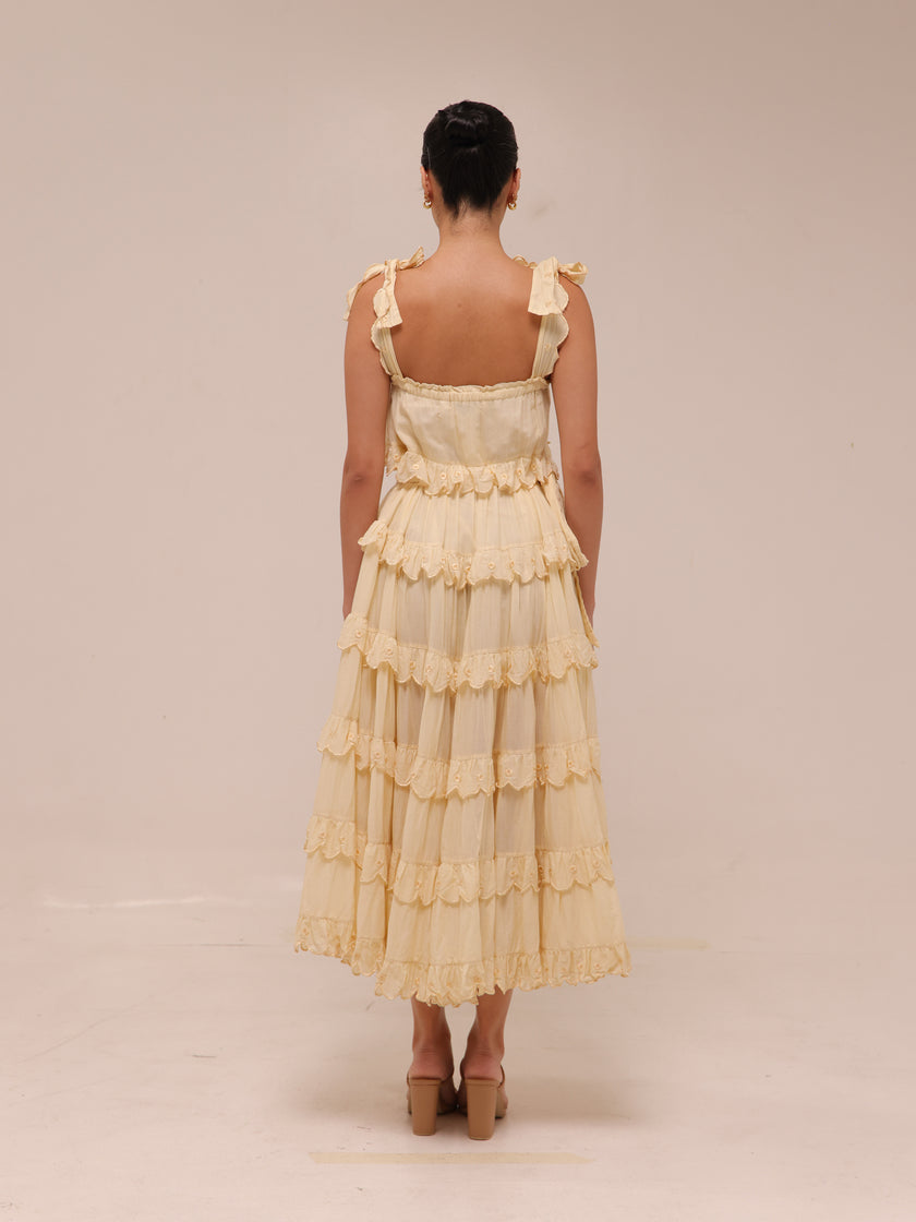 Iva Biigdres Dress in Butter Yellow
