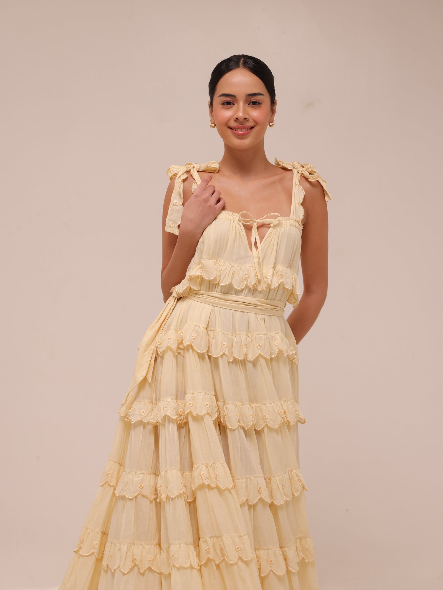 Iva Biigdres Dress in Butter Yellow