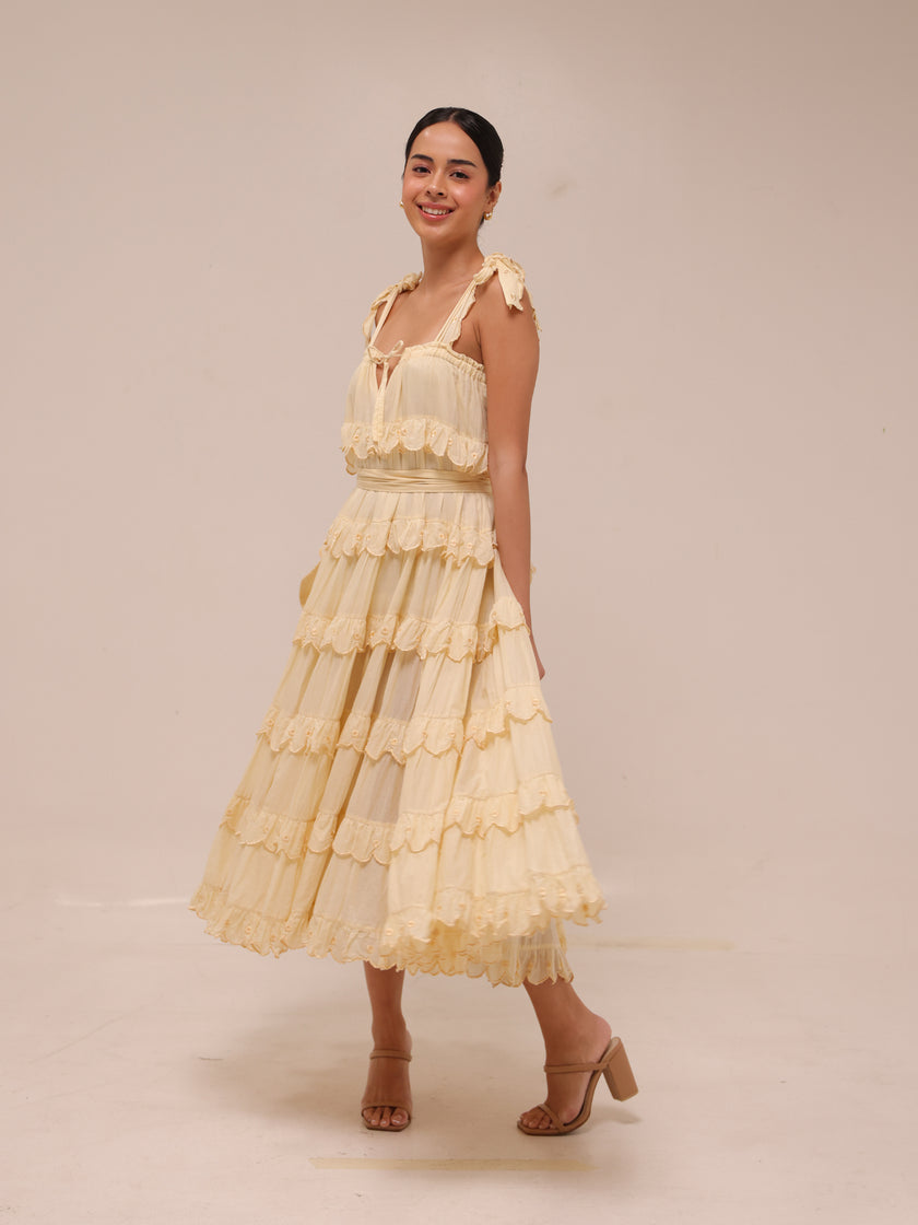 Iva Biigdres Dress in Butter Yellow