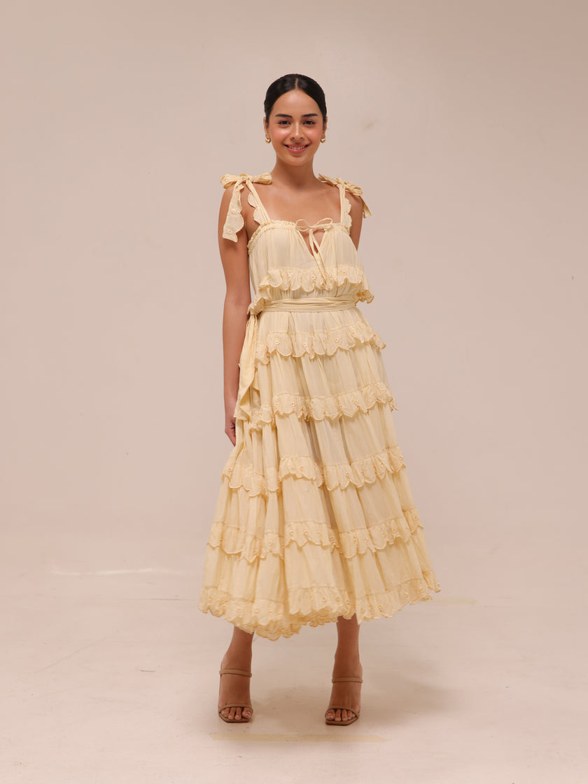 Iva Biigdres Dress in Butter Yellow