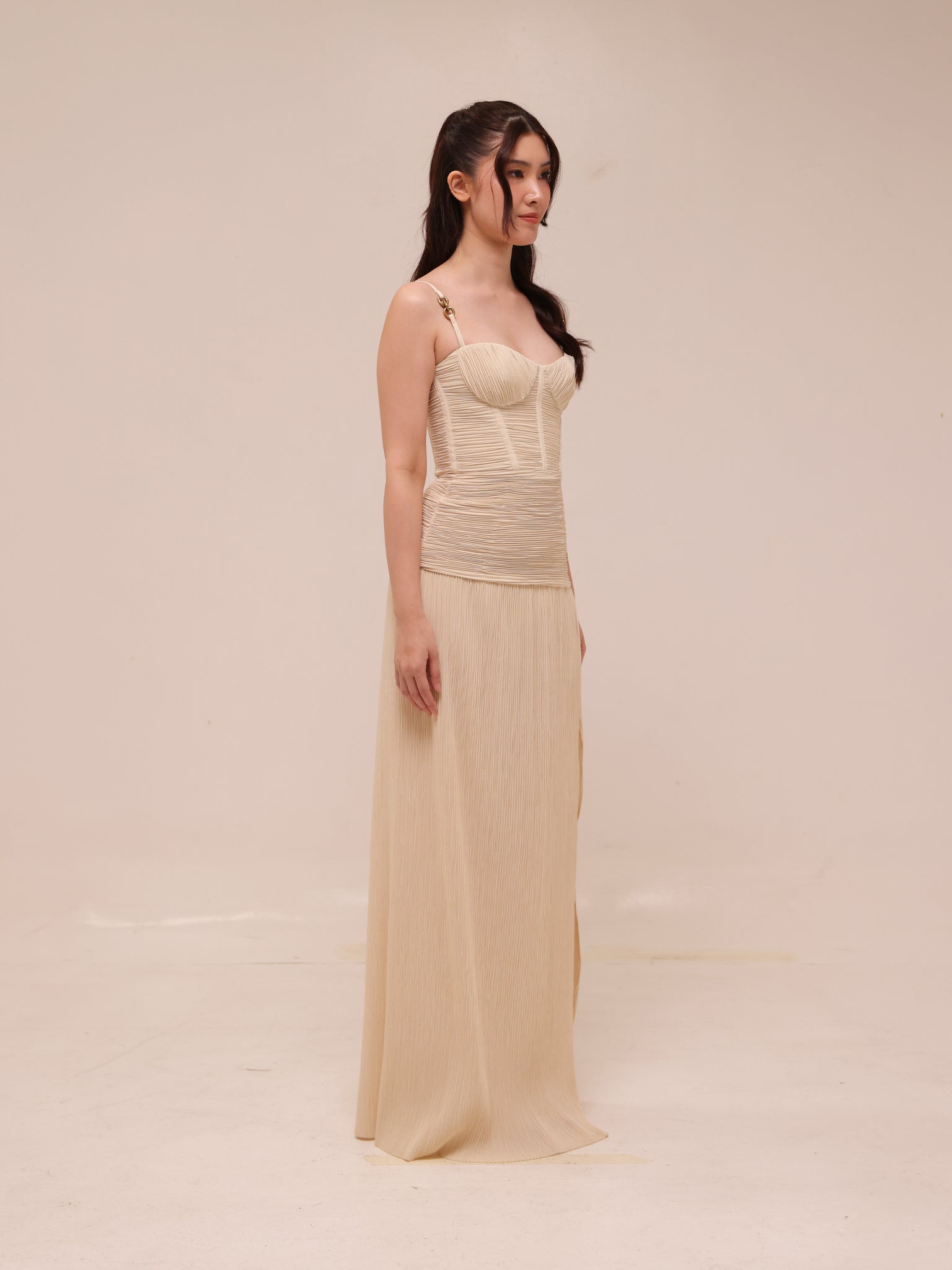 Double Time Pleat Dress in Nougat
