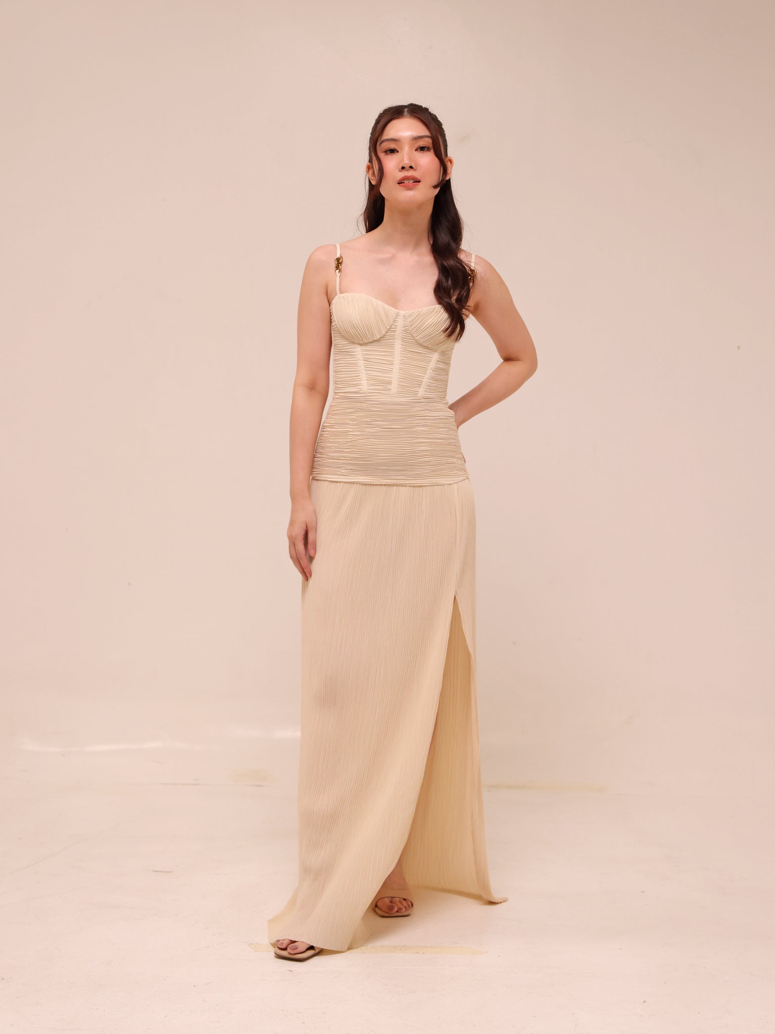 Double Time Pleat Dress in Nougat