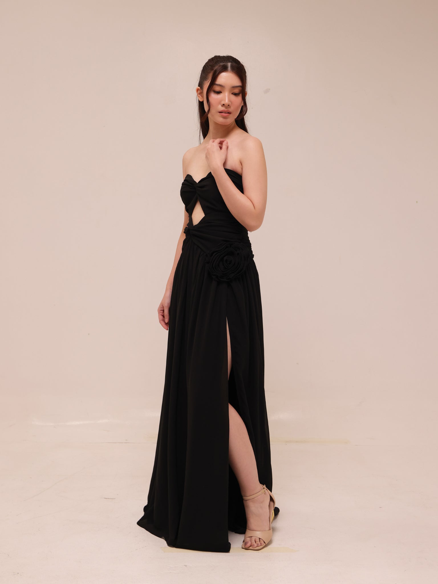 The Rosette Gown Black
