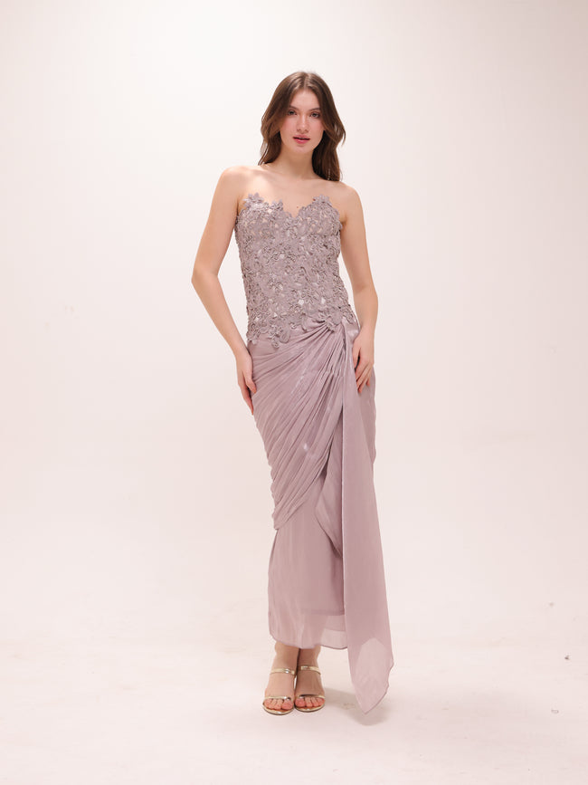 The Evangeline Set in Mauve Veil
