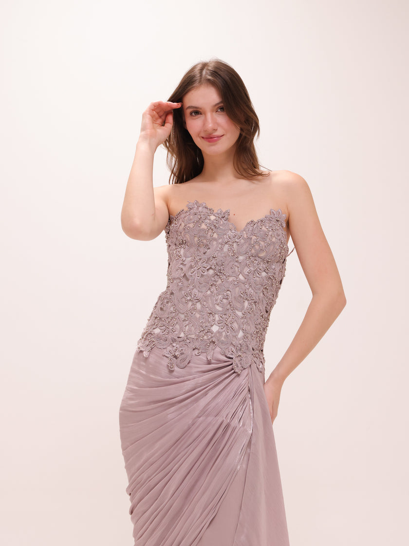The Evangeline Set in Mauve Veil
