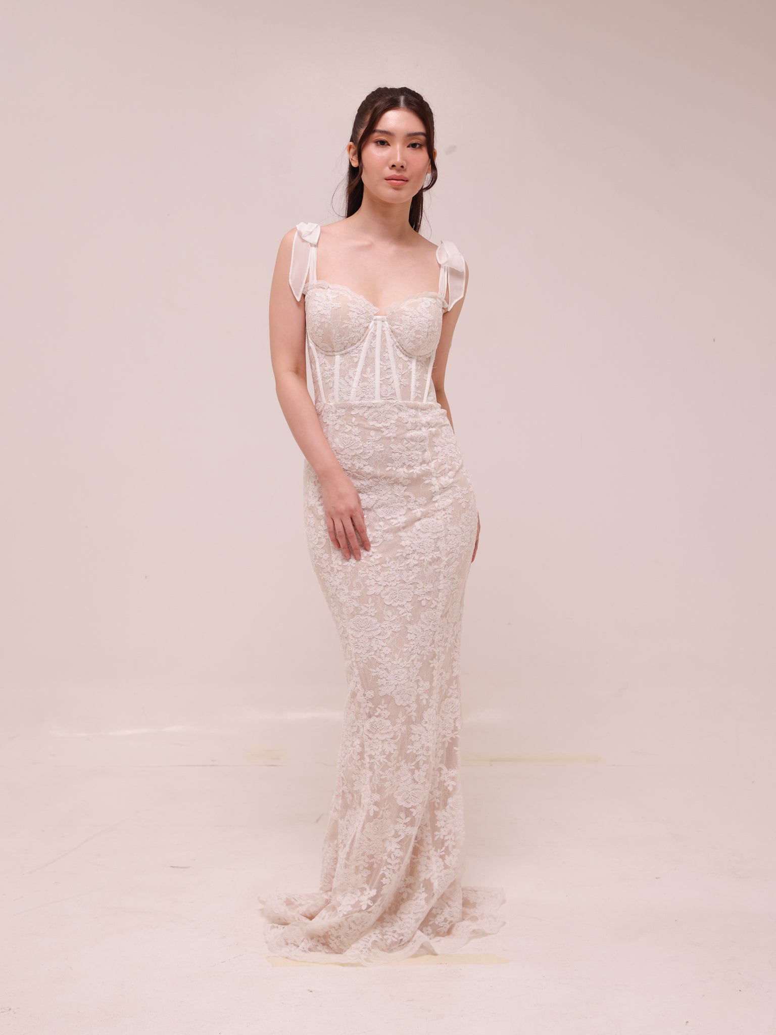 The Romanza Dress in White Chantilly Lace