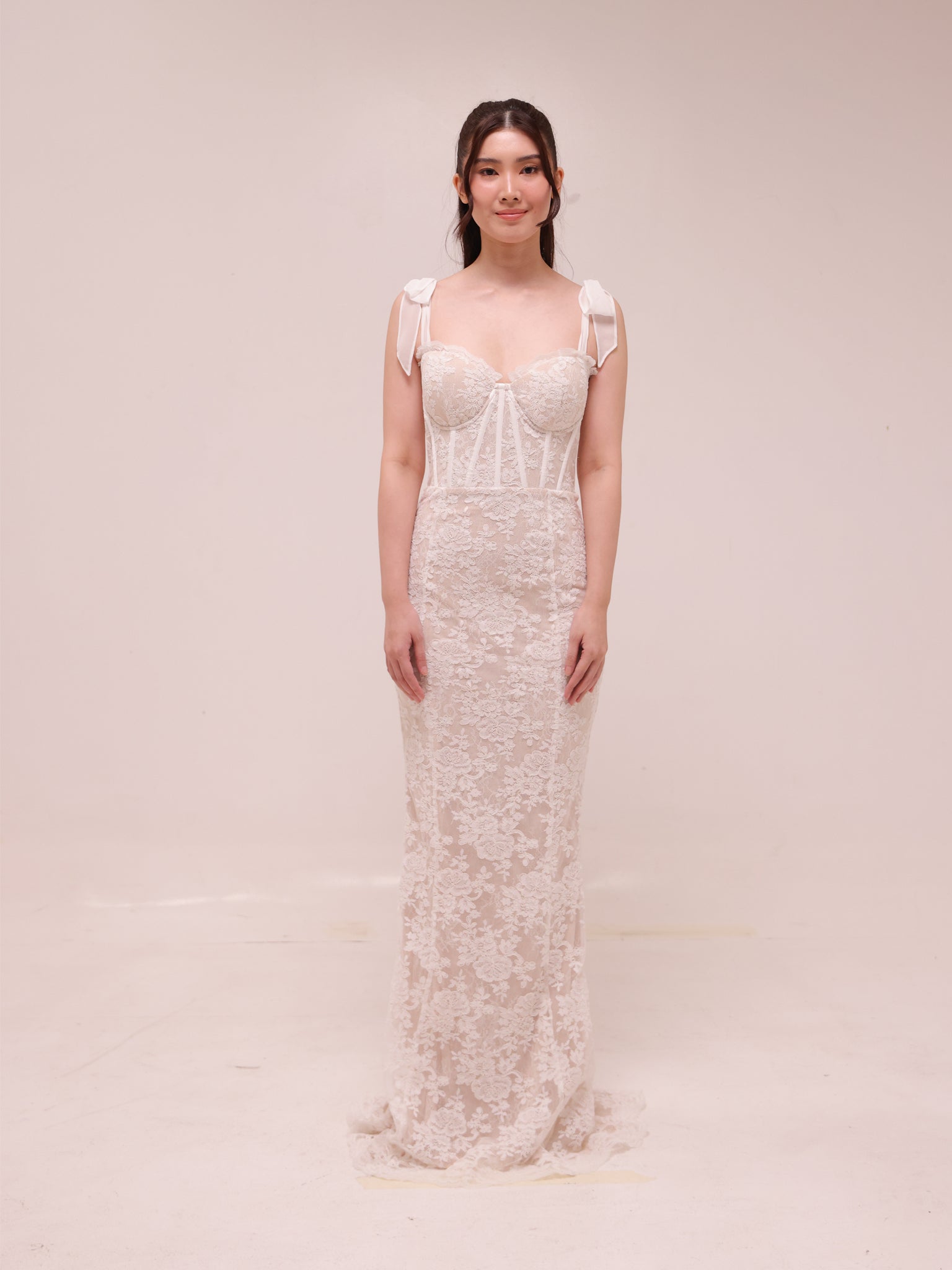 The Romanza Dress in White Chantilly Lace